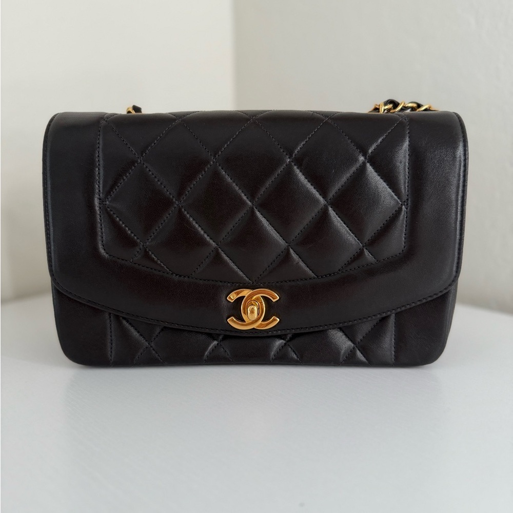 CHANEL Vintage Small Diana Flap Bag